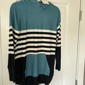 NWT LuLaRoe Amber Hoodie